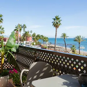 apartamento-en-primera-linea-de-playa-en-benalmadena.es-andalucia.com/